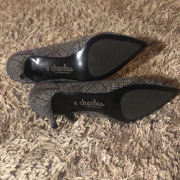 Boots - Picture 4 of 5